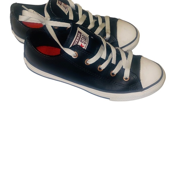 Converse chuck taylor all star black leather low top sneakers size 2 youth - Picture 1 of 5